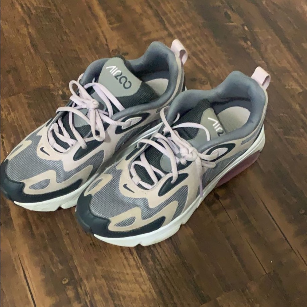 Nike 200’s